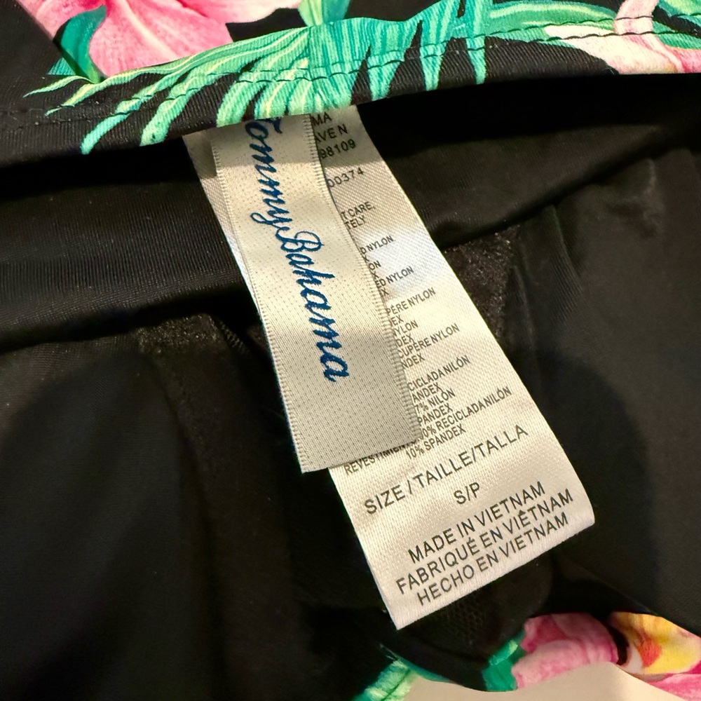 Tommy Bahama Orchid Garden Skort and top - Picture 3 of 5